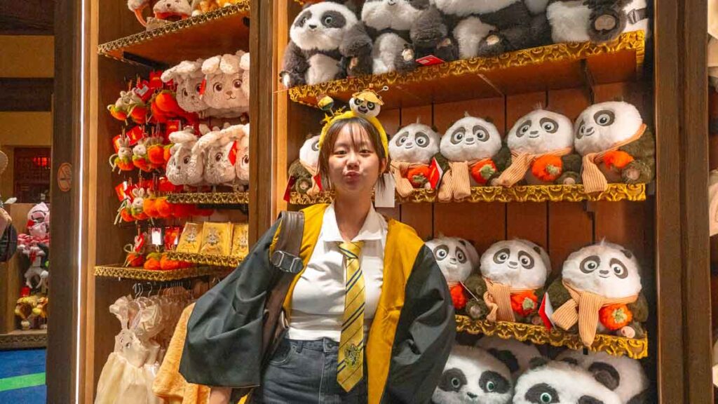 Girl With Merchandise - Universal Studio Beijing Guide