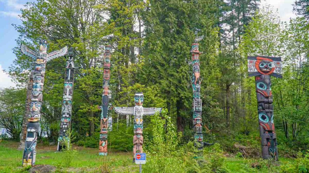Totem Poles at Stanley Park - Vancouver attractions
