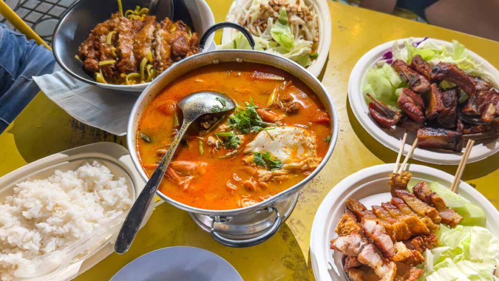 Chiang Rai Night Bazaar Dinner - Chiang Rai food