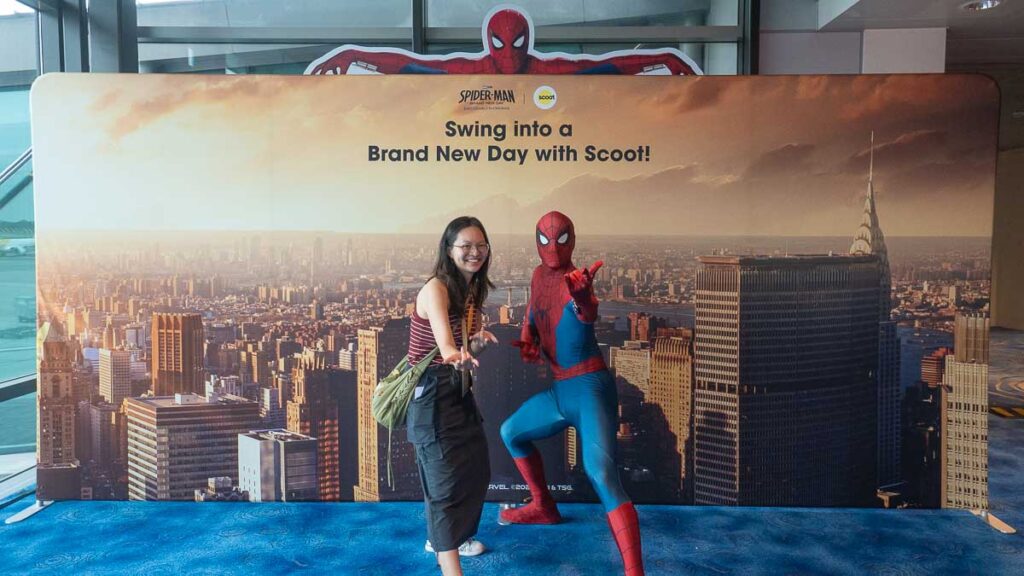 Girl at Spider-Man Meet-and-Greet - Scoot Spider-Man Flight