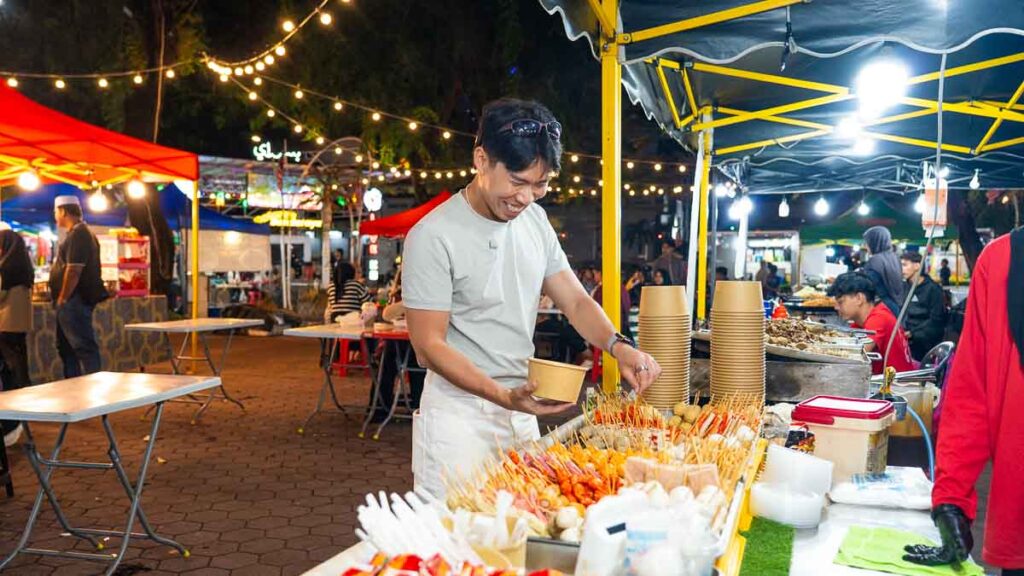 Buying Food at Dataran Bandaraya Night Market 