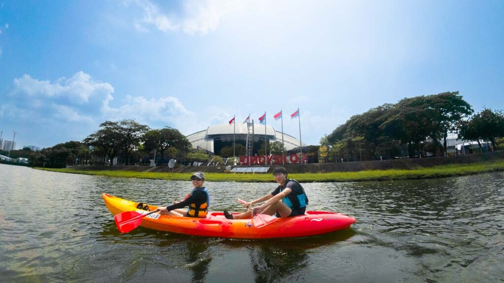 People on Kayak - Kallang Neighbourhood Guide