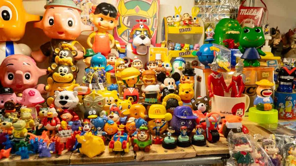 Old Habits and Boran Gallery Shop Toys- Kallang Neighbourhood Guide