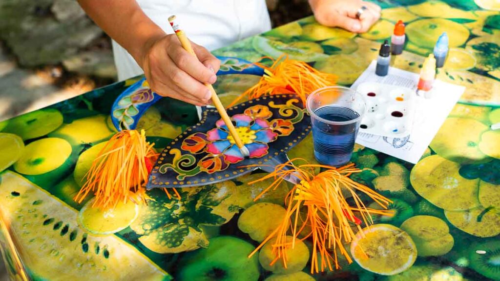 Wau Painting at Galeri Wau Pak Sapie and Sons - Things to do in Kota Bharu 