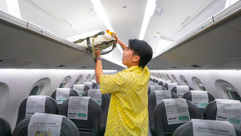 Putting Luggage in Scoot Plane - Things to do in Kota Bharu